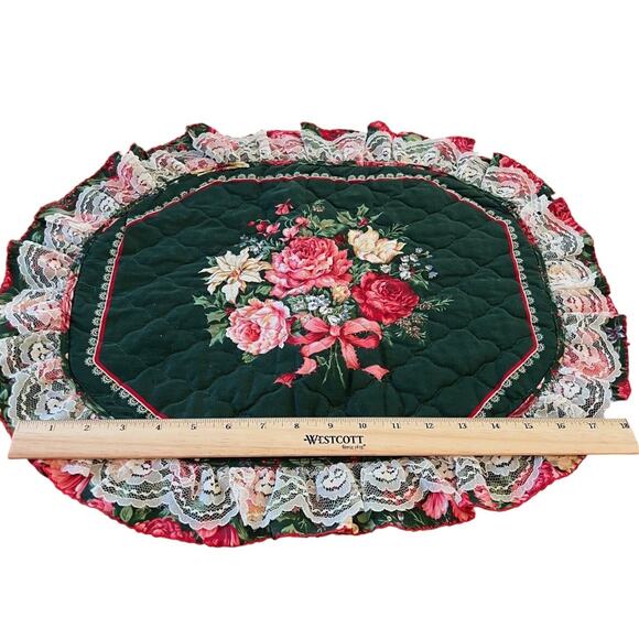 VTG 80s Quilted Christmas Placemats Set of 6 with Matching Napkins Floral Lace - Picture 4 of 10